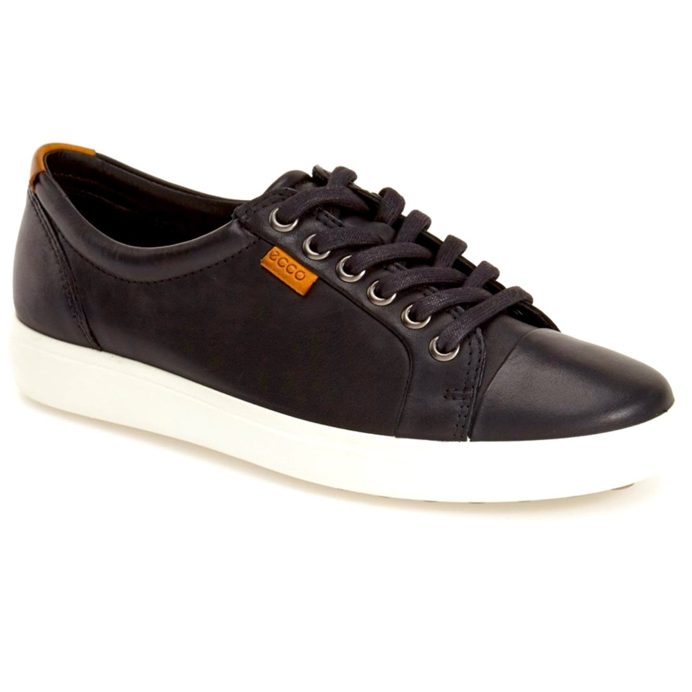 EUC Ecco Soft 7 leather sneaker- Size 38 (7.0-7.5)